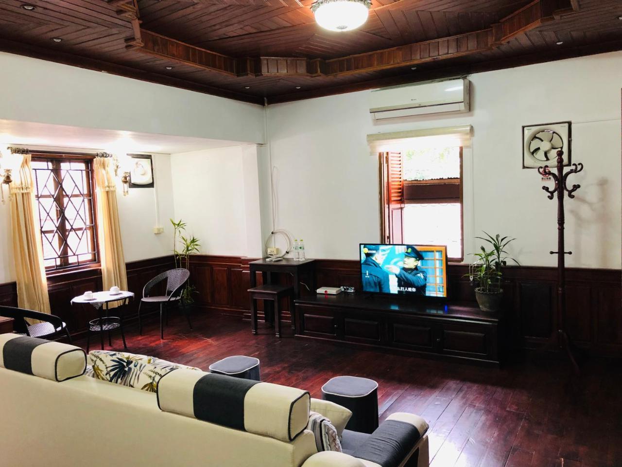 لوانغ برابانغ Dear Villa House المظهر الخارجي الصورة
